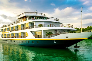 Cover image of ⛵ Ship Name: M.V The Crown,  👉 Luxury Cruise Ship – 4★ Category,    ☎️ Contact : +880 1732 124162 (what's app)