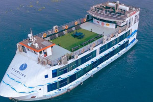 Cover image of 🚢 এই পূজায় সুন্দরবনে Luxury Escape — Everline Cruise-এর সাথে! 🌿✨